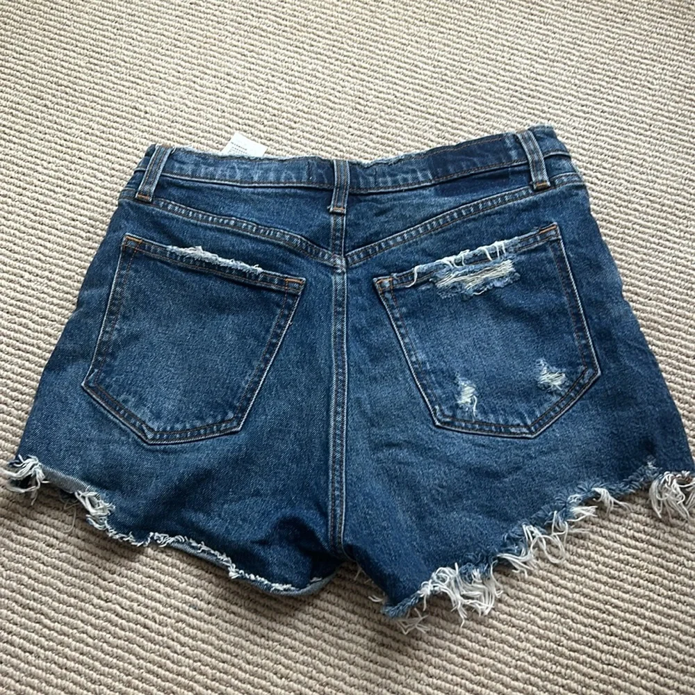 Abercrombie curve love high rise mom short - Picture 3 of 3